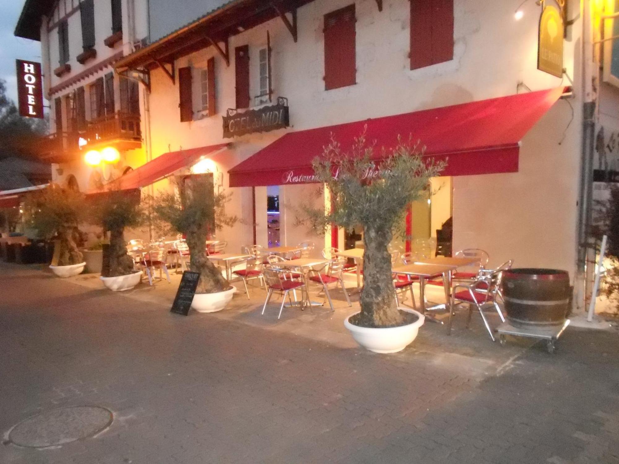 Hotel Du Midi Cazaubon מראה חיצוני תמונה