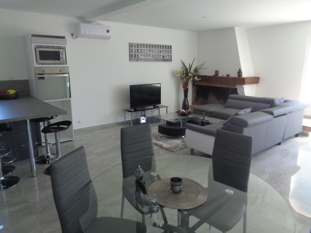 Hotel Du Midi Cazaubon מראה חיצוני תמונה