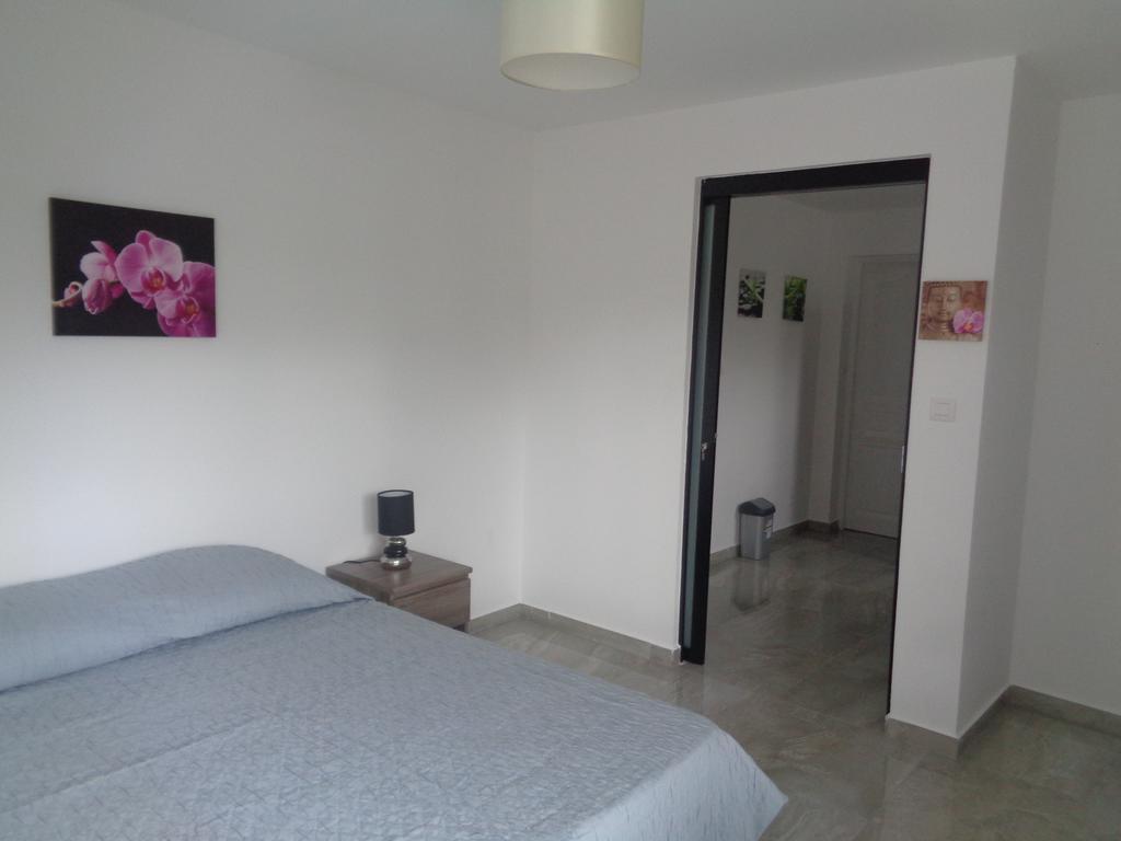 Hotel Du Midi Cazaubon מראה חיצוני תמונה