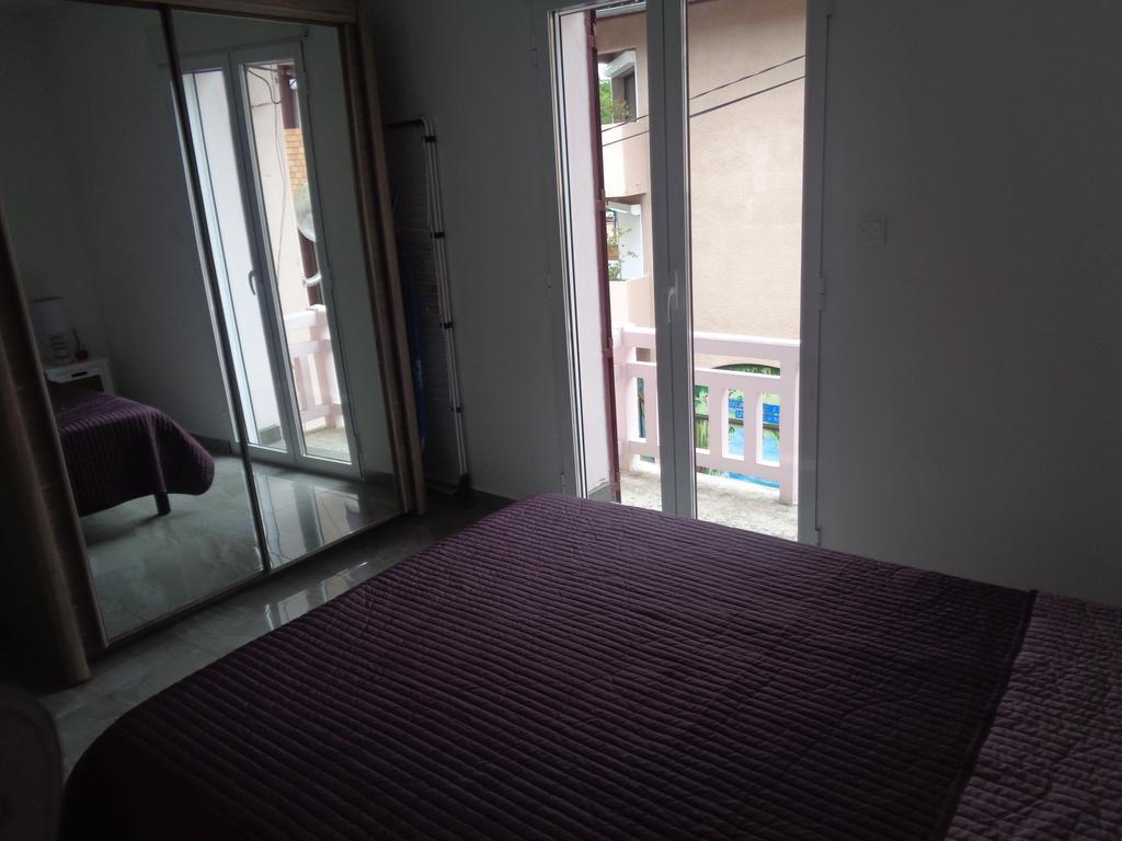 Hotel Du Midi Cazaubon מראה חיצוני תמונה